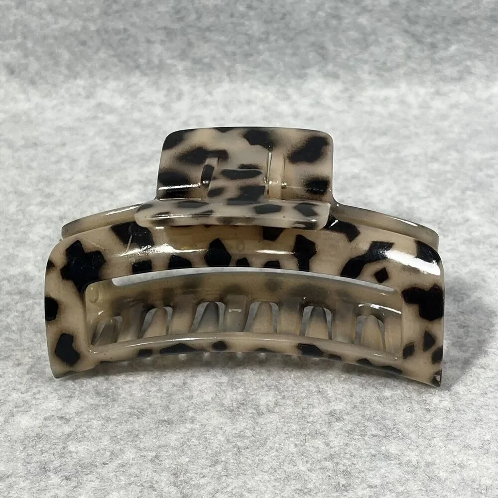 Unbranded hair claw